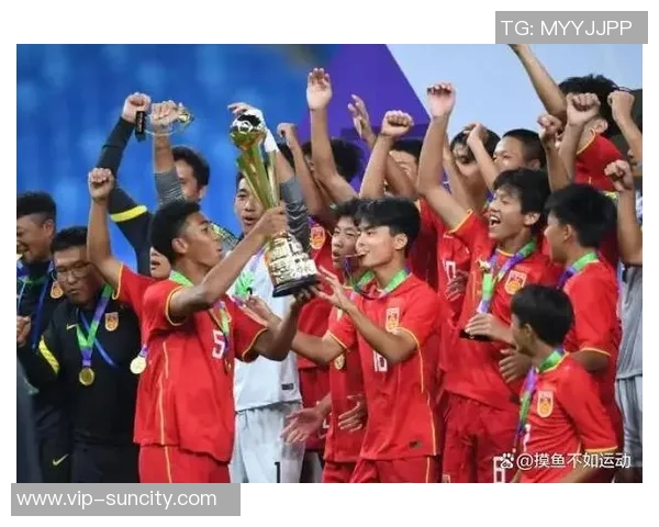 李宇轩助攻盛宸熙头球破门中国U15队暂时领先中国香港队1-0