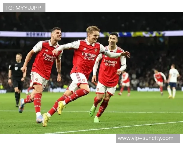 曼联本赛季表现强劲机会和射门领跑英超进球数位列第三令人期待